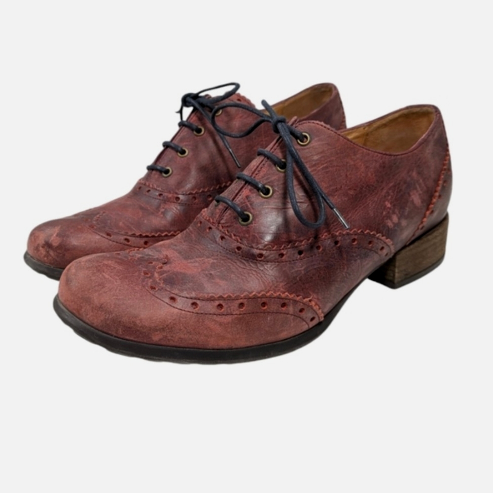 John Fluevog Rustic Burgundy Leather Wingtip Oxfords - Picture 4 of 12